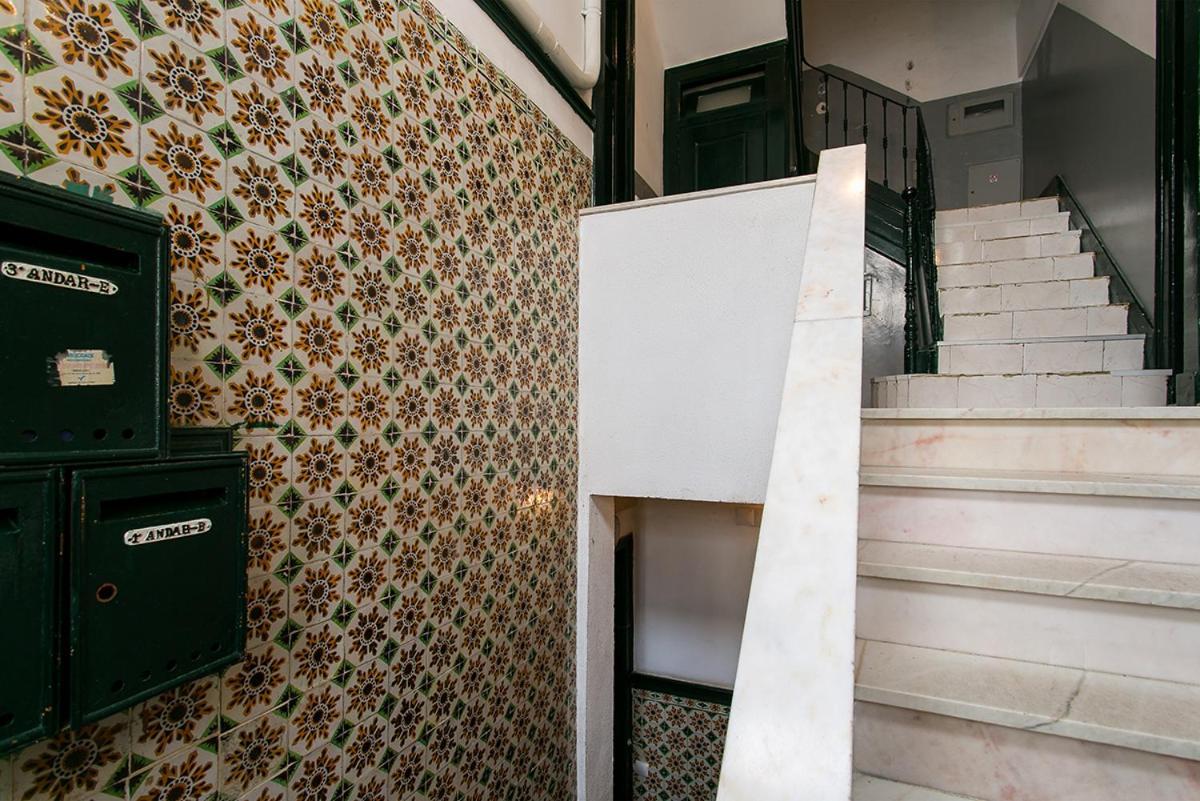 ליסבון Lovelystay - Cozy 3Bdr Apartment In Estrela מראה חיצוני תמונה